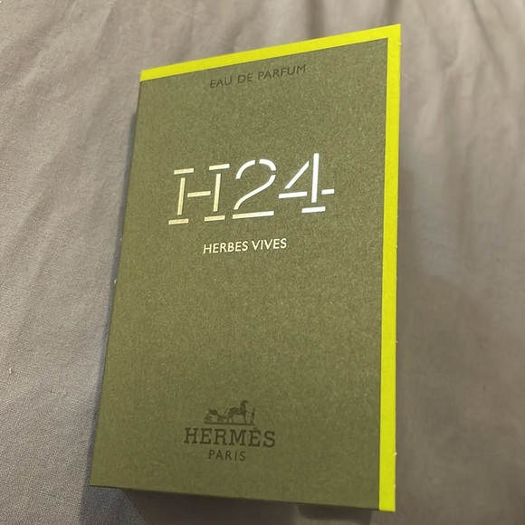 Authentic Hermes H24 Herbes Vives EDP - Picture 2 of 3